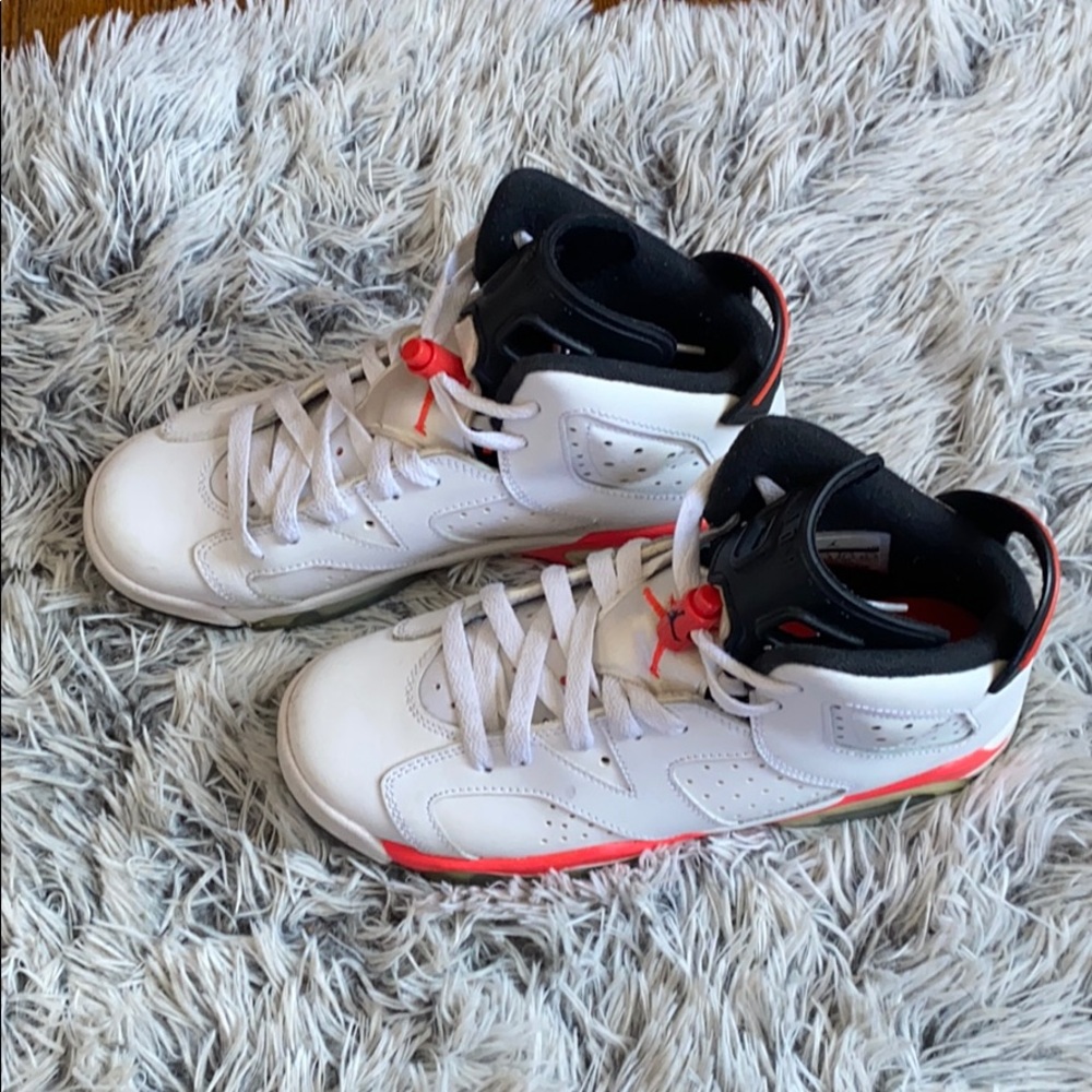 Air Jordan 6’s White Infrared - Picture 4 of 5